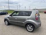 Used 2010 Kia Soul + image 4