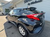 Used 2019 Toyota C-HR LE image 3