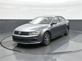 Used 2017 Volkswagen Jetta SE image 3