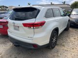 Used 2018 Toyota Highlander SE image 3