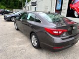 Used 2017 Hyundai Sonata SE image 3