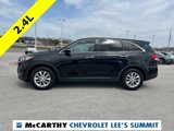 Used 2017 Kia Sorento LX image 4