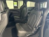 New 2025 Chrysler Pacifica Select image 4