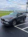 Used 2022 Toyota Highlander XLE image 3