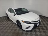 Used 2019 Toyota Camry SE image 2