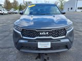 Used 2022 Kia Sorento LX image 2