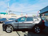 Used 2020 Jeep Cherokee Limited image 2