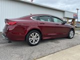 Used 2017 Chrysler 200 Limited Platinum w/ Comfort & Convenience Group image 5