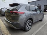 Used 2021 Nissan Rogue SV image 3