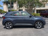 Used 2022 Hyundai Venue SE image 4