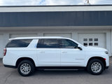 Used 2021 Chevrolet Suburban LT image 2