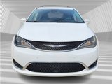 Used 2017 Chrysler Pacifica Touring-L Plus w/ Advanced Safetytec Group image 4
