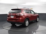 Used 2016 Nissan Rogue SV image 3