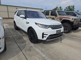 Used 2017 Land Rover Discovery HSE image 2