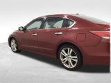 Used 2013 Nissan Altima 3.5 SV image 3
