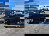 Used 2019 Jeep Cherokee Overland image 2