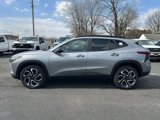 New 2025 Chevrolet Trax RS w/ Driver Confidence Package image 3