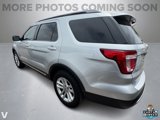 Used 2017 Ford Explorer XLT image 3