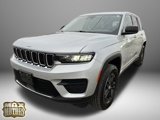 Used 2023 Jeep Grand Cherokee Laredo image 3