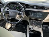 Used 2022 Audi e-tron Premium Plus w/ Premium Plus Package image 2