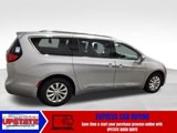 Used 2019 Chrysler Pacifica Touring-L image 2