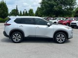 Used 2021 Nissan Rogue SV image 3