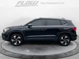 Used 2024 Volkswagen Taos SE w/ Panoramic Sunroof Package image 5