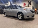 Used 2016 Toyota Sienna L image 3