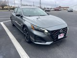 Used 2023 Nissan Altima 2.5 SR image 3