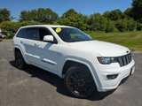 Used 2018 Jeep Grand Cherokee Altitude image 2