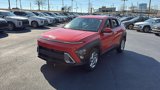 Used 2024 Hyundai Kona SE image 3