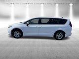 Used 2022 Chrysler Voyager LX image 4