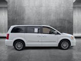 Used 2015 Chrysler Town & Country Touring-L image 4