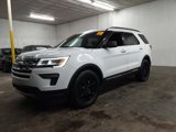Used 2018 Ford Explorer XLT image 3