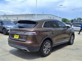 Used 2022 Lincoln Nautilus FWD w/ Premium Package image 2