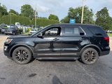 Used 2017 Ford Explorer XLT image 2