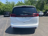 Used 2023 Chrysler Pacifica Limited image 3