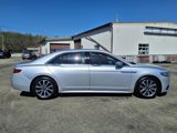 Used 2017 Lincoln Continental Premiere image 2