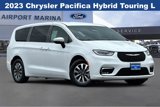 Used 2023 Chrysler Pacifica Touring-L image 2