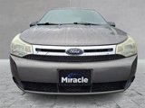 Used 2009 Ford Focus SE image 2