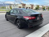 Used 2020 Toyota Camry SE image 5