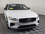 Certified 2025 Volvo S60 B5 Core image 2