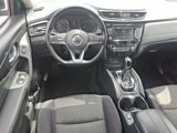 Used 2018 Nissan Rogue SV image 2
