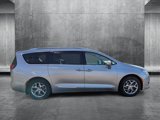 Used 2017 Chrysler Pacifica Limited image 4