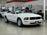 Used 2006 Ford Mustang Convertible image 2