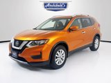 Used 2019 Nissan Rogue SV image 3