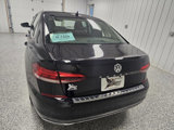 Used 2022 Volkswagen Passat 2.0T SE image 3