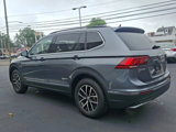 Used 2021 Volkswagen Tiguan SE w/ Panoramic Sunroof Package image 4