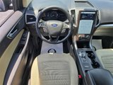 Used 2021 Ford Edge SE image 3