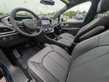 New 2025 Chrysler Pacifica Limited image 2